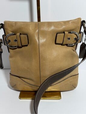 SOLD

Tan Leather Vintage Coach Bucket Crossbody Bag